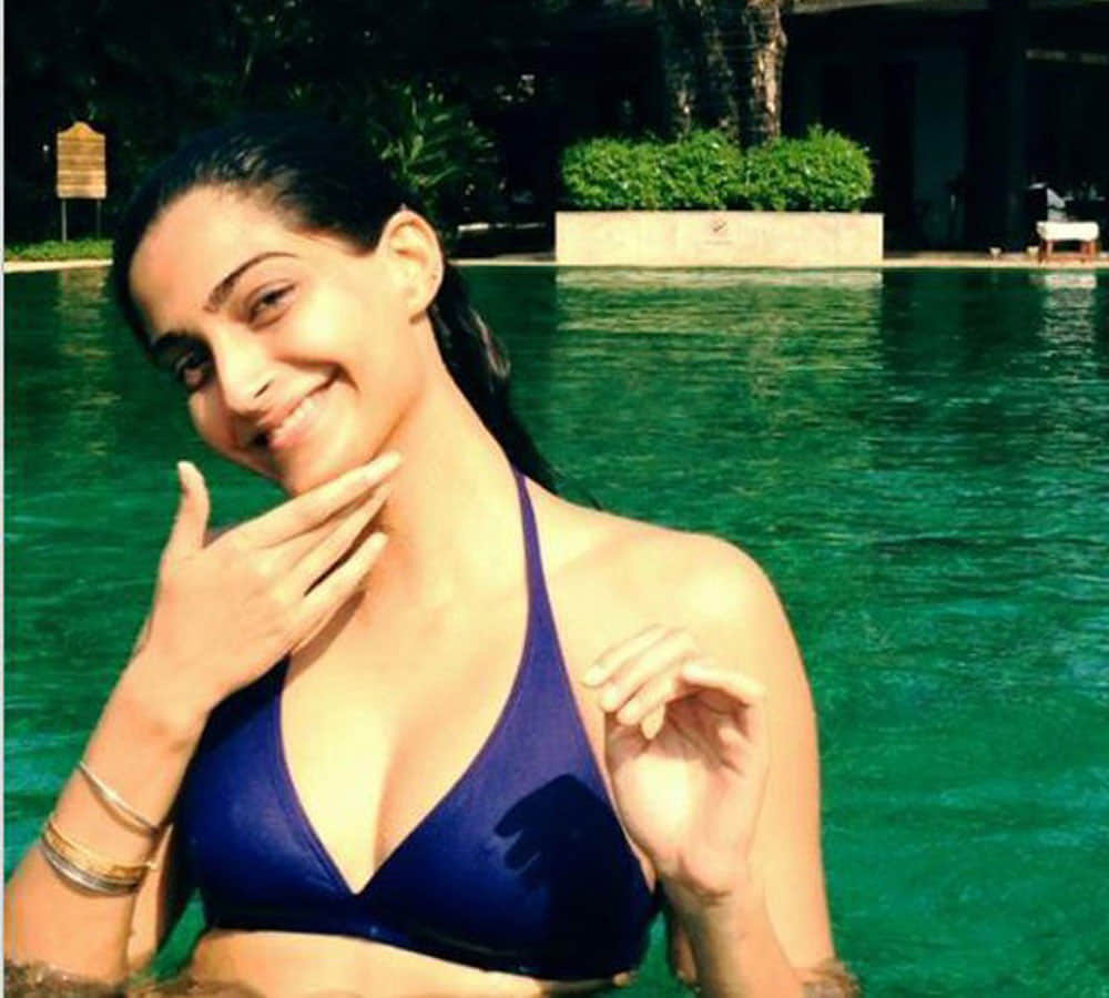 sonam kapoor and swara bhaskar work together in veer di wedding