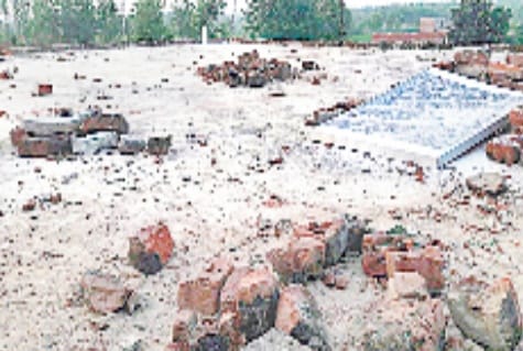 firing in rivialry, six injured