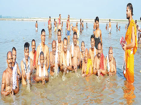 Fathers to give water, get fruit