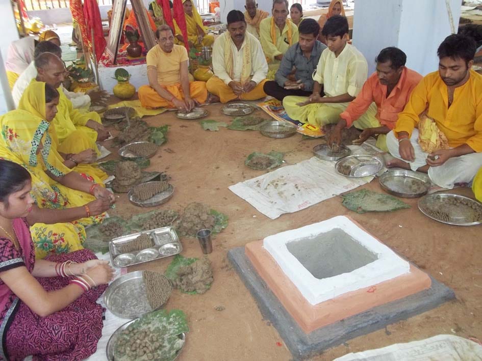 51 pilgrims made Thousand terrestrial Shivling