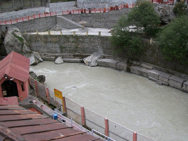 pinddan at brahma kapal tirth in badrinath.