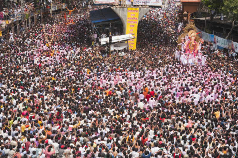 blast during ganpati idol immersion in kanpur