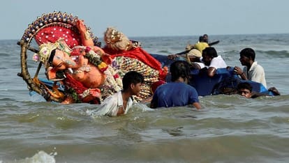 Lord Ganesha immersions end in Maharashtra, 16 dead