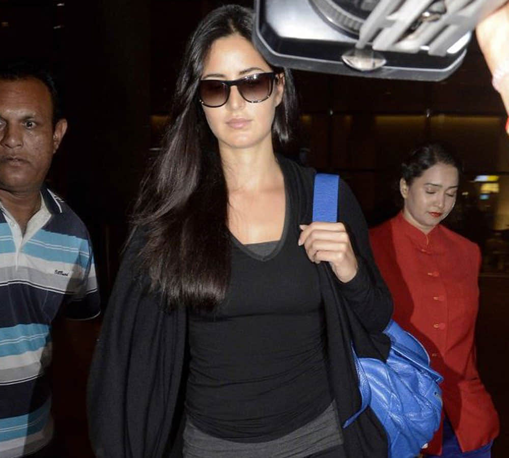 katrina kaif high voltage drama on at airport