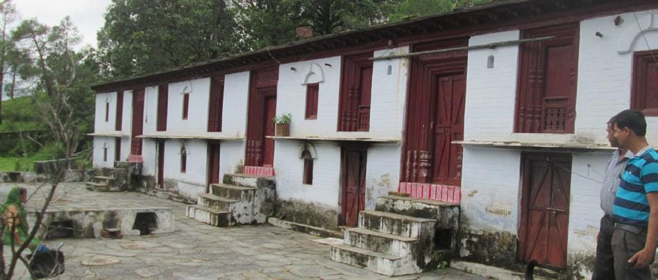 Depict the story of the Exodus are deserted house