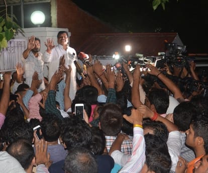 SP's biggest political crisis, following the resignation of Shivpal may split the party started