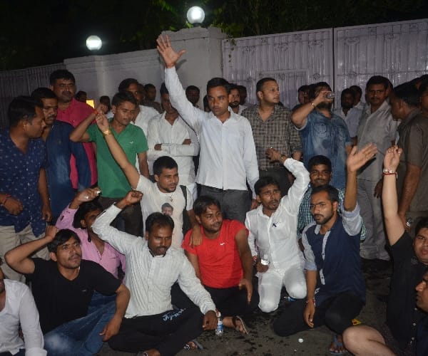 Shivpal yadav supporters reach his home.