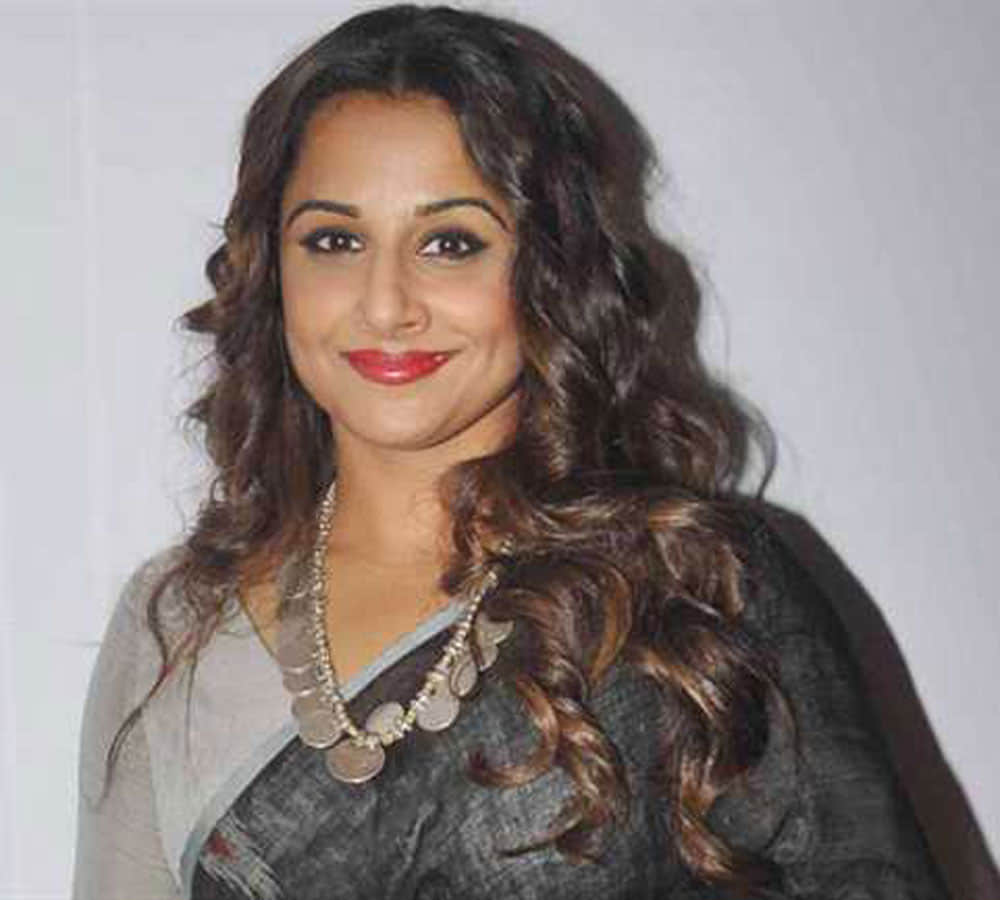 vidya balan and Akshay Kumar will seen in Mahila Mandal with taapsee pannu Sonakshi Radhika Apte