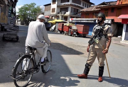 one more death in kashmir voilance