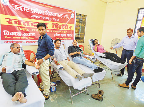 Opposition expressed by striking donate blood Lekpal