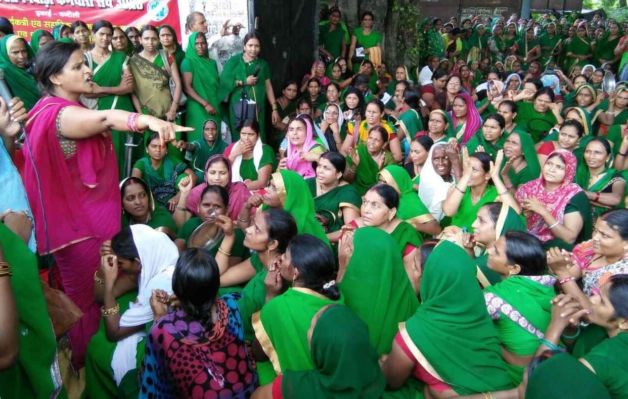The agitation of the plate