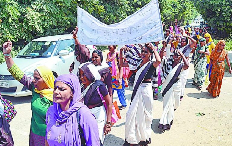 Asha pulled march, surrounded CMO