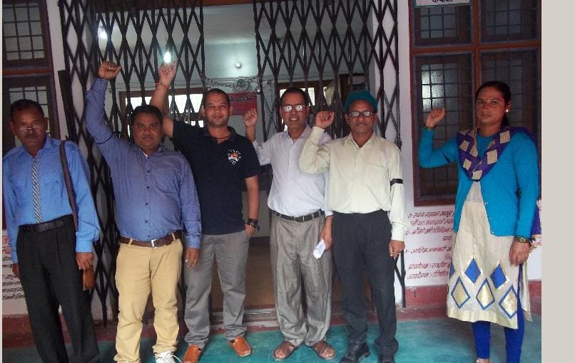 Bank personnel said the black lace dam protest