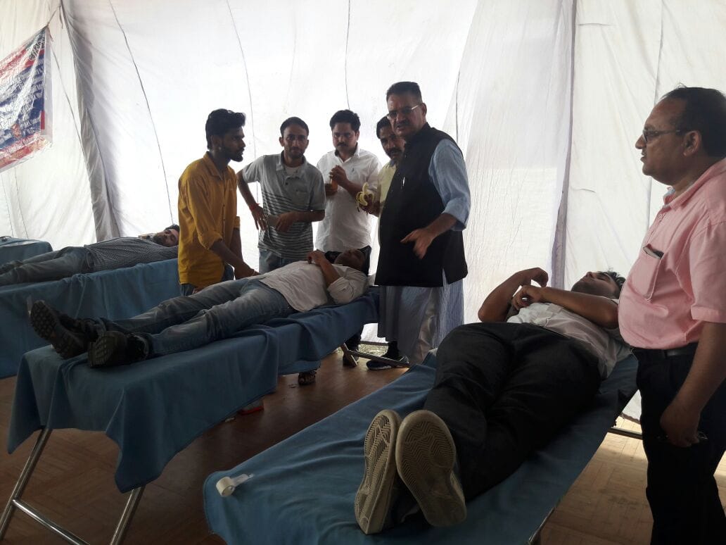 blood donation camp on PM modi birdthday in dehradun.