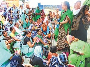 demonstration in majhanpur block