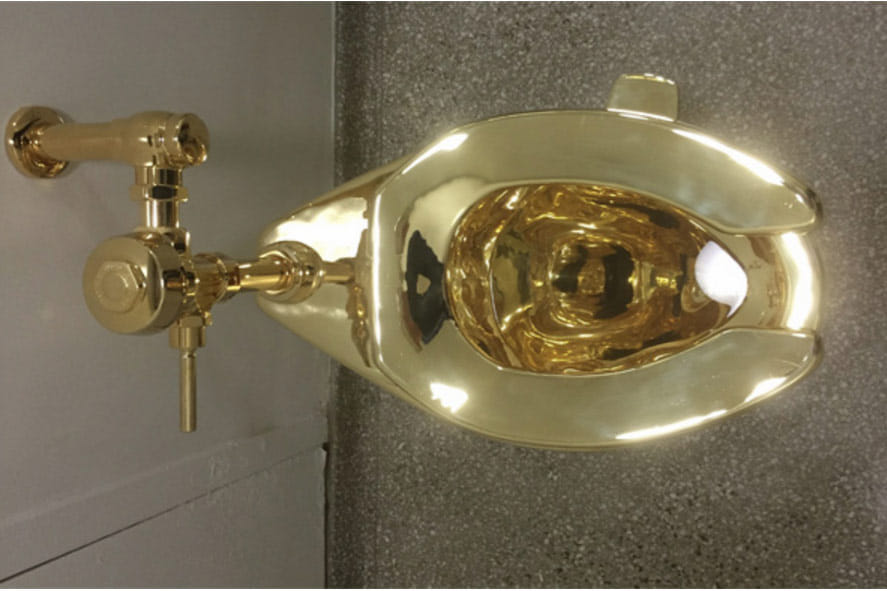 New York Museum offer visitors to use Gold Toilet