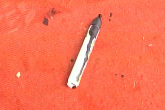 AIIMs Student throw ink on Health Minister Nadda