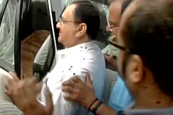 AIIMS Bhopal student throw ink on JP Nadda