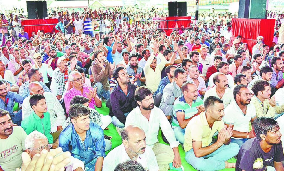 shops in vaishno devi remained closed due to strike in katra