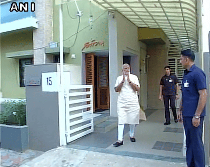 Pm modi meets his mother in gandhinagar on his birthday