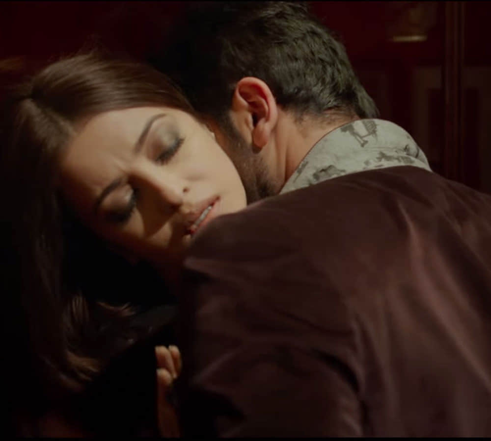 ranbir -aiswarya hot chemistry in ae dil hai mushkil 