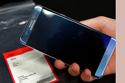 'Smart' not proved 'smartphone' return decision