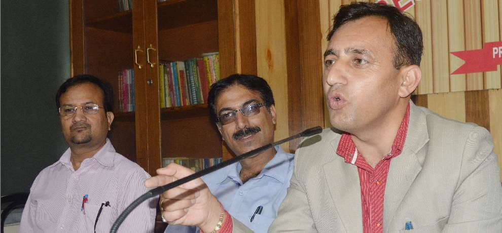 himachal govt teacher union opposed deled course