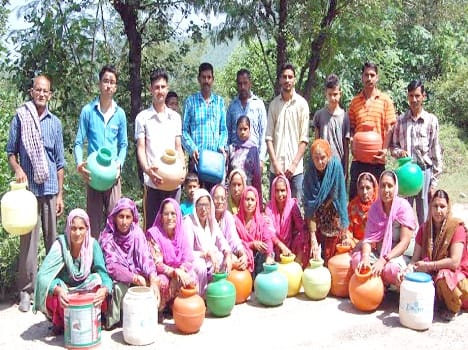 bagad villagers protest against water crisis.