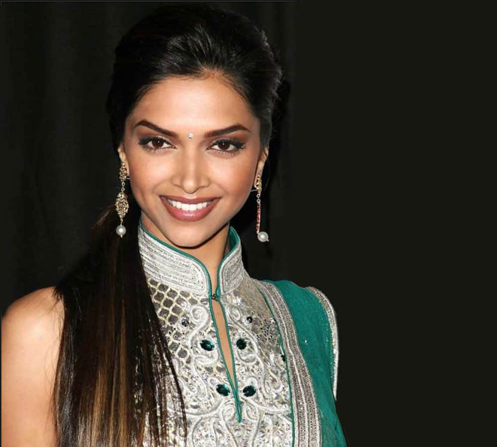 hema malini calls deepika padukone the new dream girl 