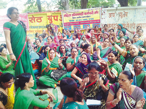 Tehsil Gate roared in salutation Caryktriyan