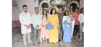 Arpita Khan receives grand welcome at her in-laws' ancestral house in Mandi Himachal Pradesh.