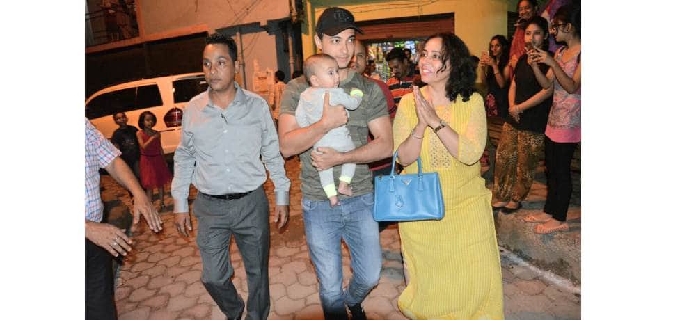 Arpita Khan receives grand welcome at her in-laws' ancestral house in Mandi Himachal Pradesh.