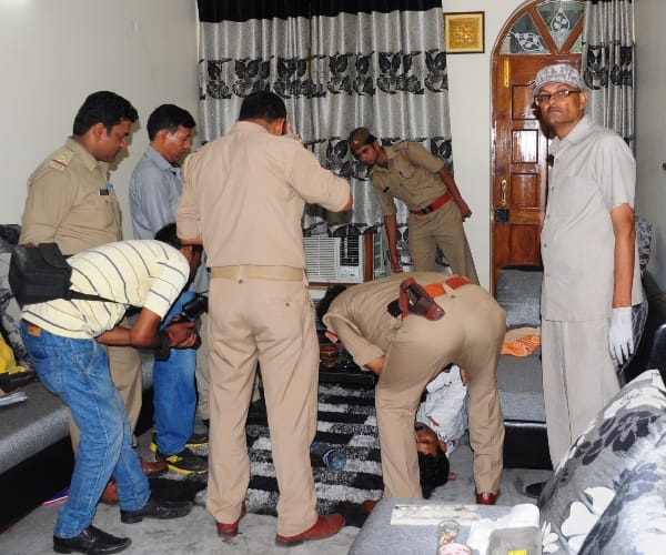 murder of hotel owner's caretaker in lucknow.