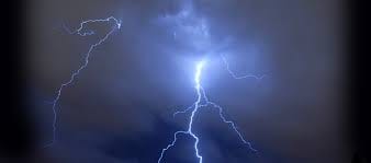 Lightning fallen from sky, total eight death