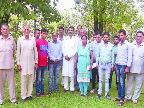 protest against ntpc, 35 emloyee 