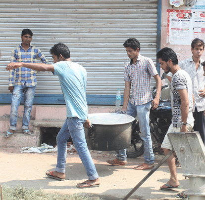 Creepy Manzar evident bullet, Pedda village Spread silence