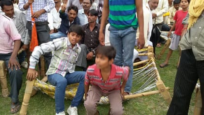 slogans against rahul gandhi in jalaun 