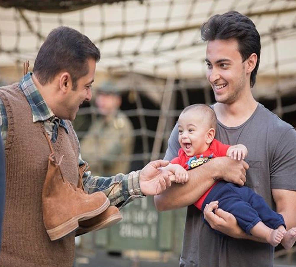 salman khan and his nephew ahil khan 