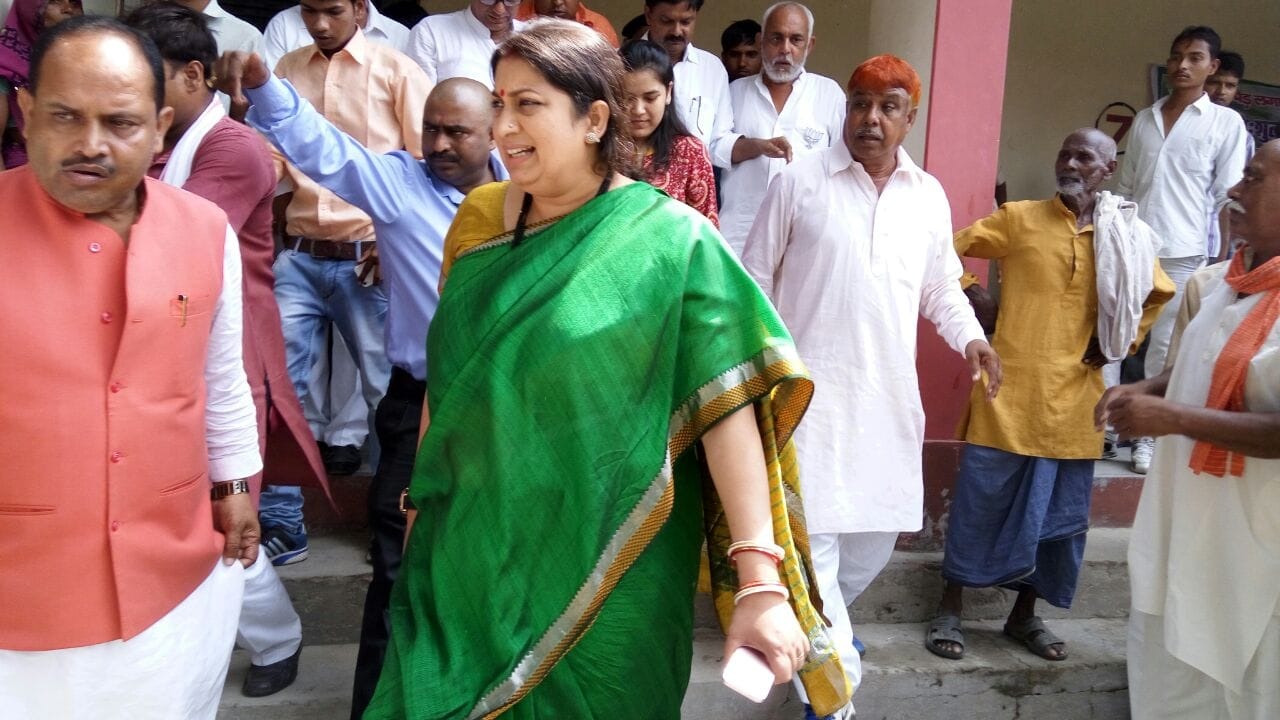 smriti irani in jagdishpur in amethi.