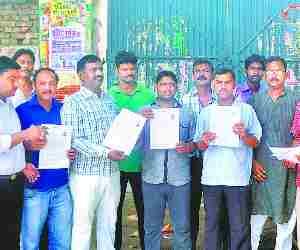 Voter I card camp flop on day one