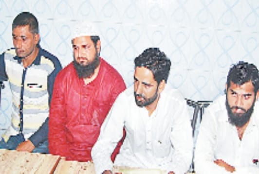 ovaisi ki sabha par rok lagayi