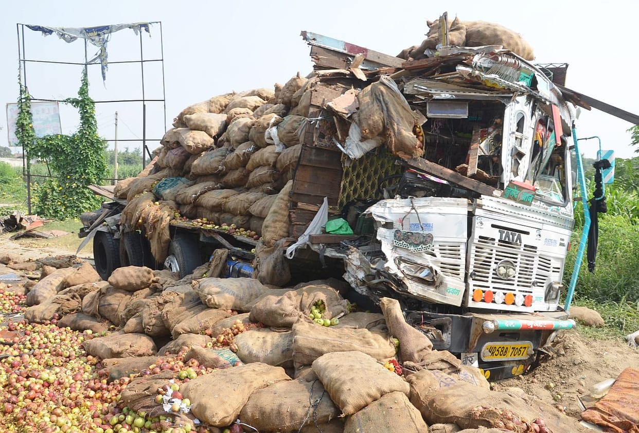 Two drivers killed in collision of two trucks.
