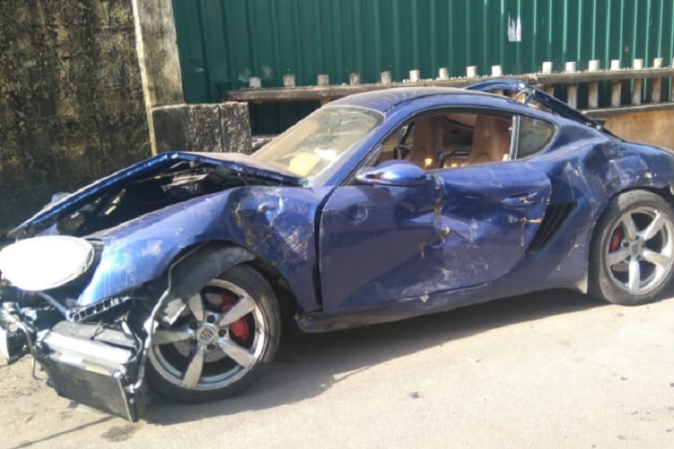 Chennai luxury car speeding autorickshaw Runden 12 , killed on the spot one