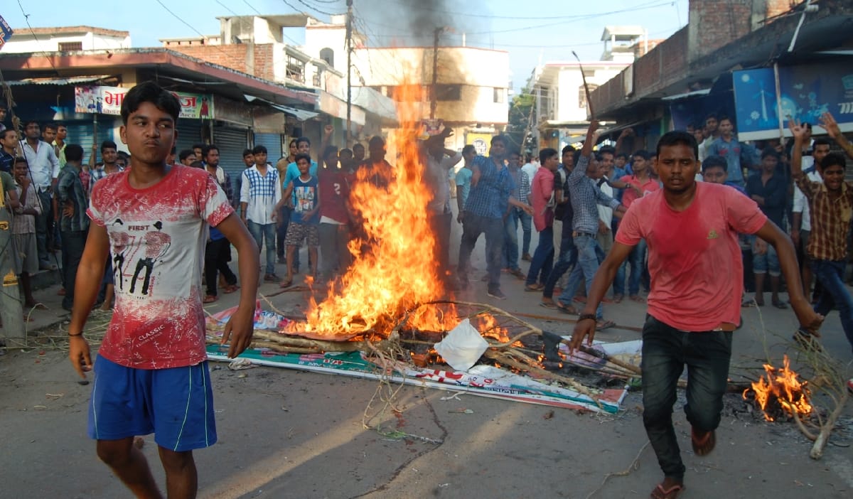 Police were burned in front of the bus
