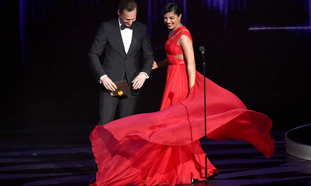 priyanka in emmy awards 2016