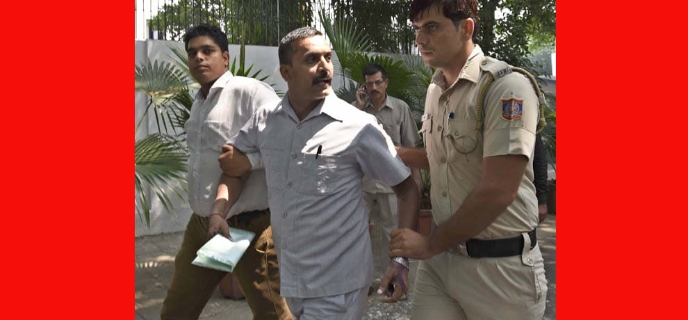 ink attack on manish sisodia outside lg office