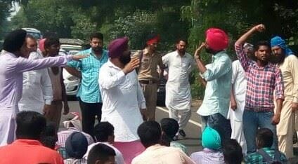 Police lathicharge on moga students