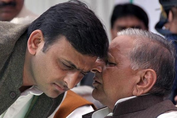 akhilesh appeals youth leaders to be patience