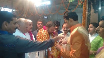 rahul gandhi road trip at orai 
