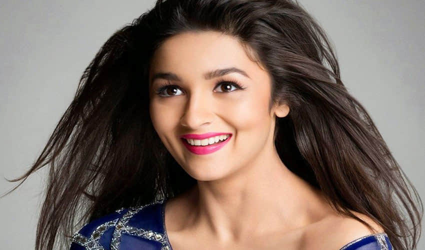 alia bhat in spain for her best friend's birthday celebration